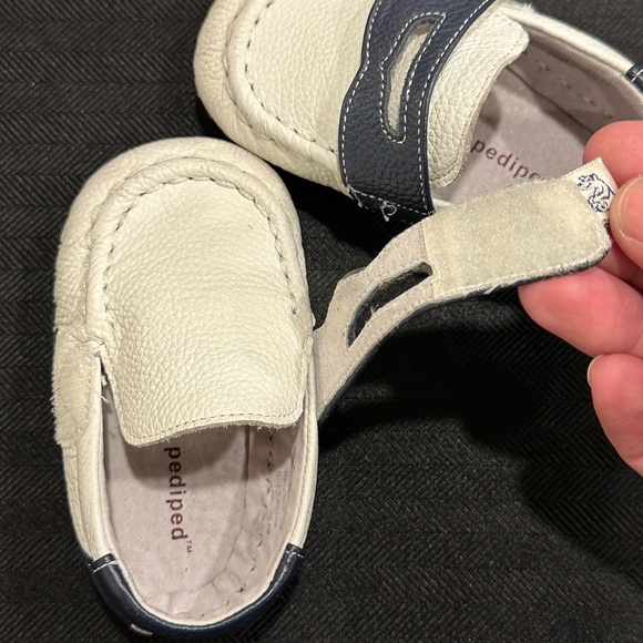 Pediped Kids Moccasins in White and Navy New with Box - Picture 4 of 7